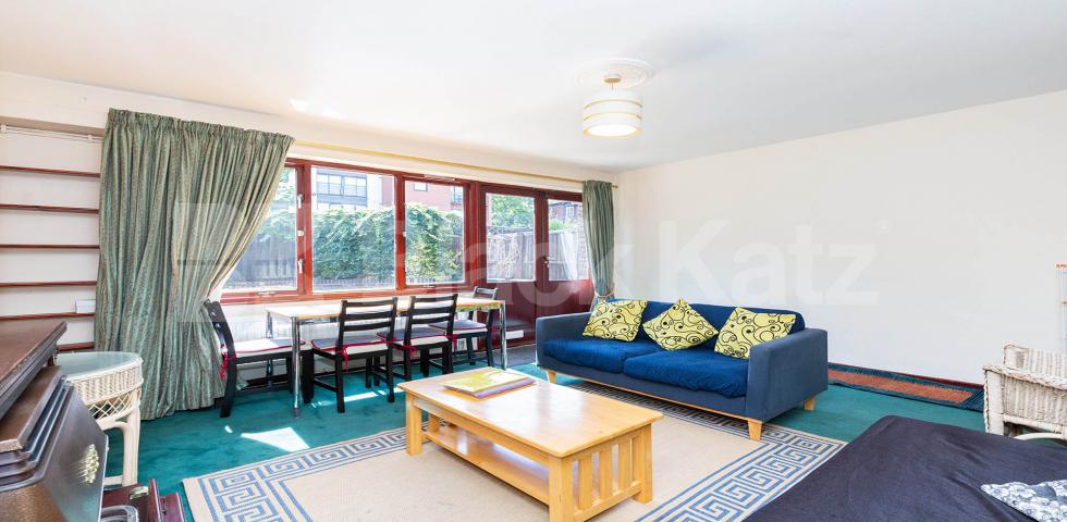 			SPLIT LEVEL 3 BEDROOM MAISONETTE, 3 Bedroom, 1 bath, 1 reception Ground Floor Maisonette			 Dalmeny Avenue, TUFNELL PARK